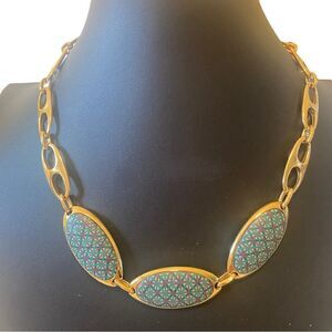 Unique & Eye-Catching 3 Link Statement Necklace in Gold Tone.